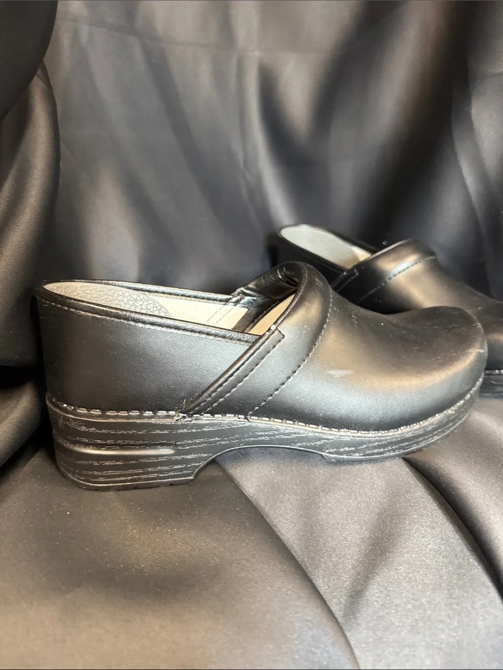 Men's Black Slip-On Work Clogs with Cushioned Insole